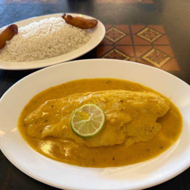 Filete De Pescado Al Ajillo.