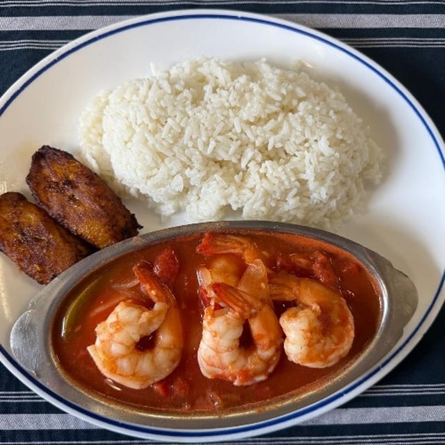 Camarones Enchilados.