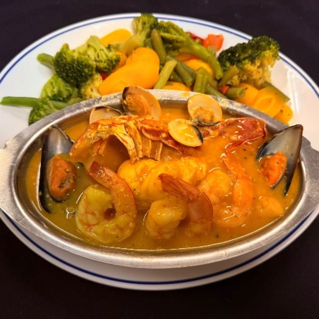 Mariscada Al Ajillo.